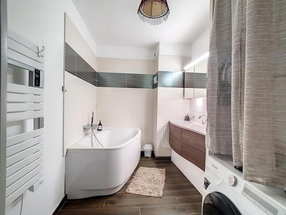 T3 Flat Moderne Sur 2 Etages Metro Parking Free Entrance Autonome Apartment Rouen Exterior photo